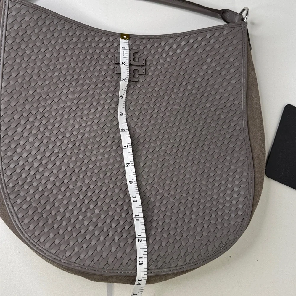 Tory Burch Thea Woven Bucket Hobo in grey zinc color handbag top handle - Picture 11 of 14